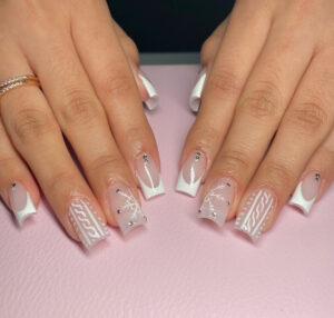 Read more about the article Gorgeous Simple White Nail Ideas for a Minimal Look