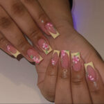 The Prettiest Simple Spring Nails for a Fresh New Look