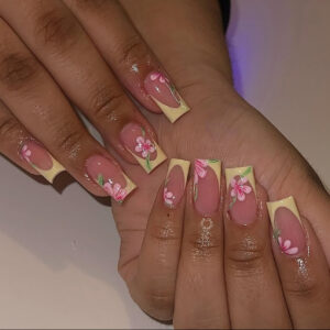 Read more about the article The Prettiest Simple Spring Nails for a Fresh New Look