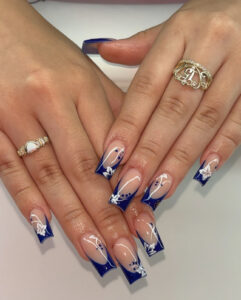 Read more about the article Simple Blue Nail Ideas Perfect for Everyday Style