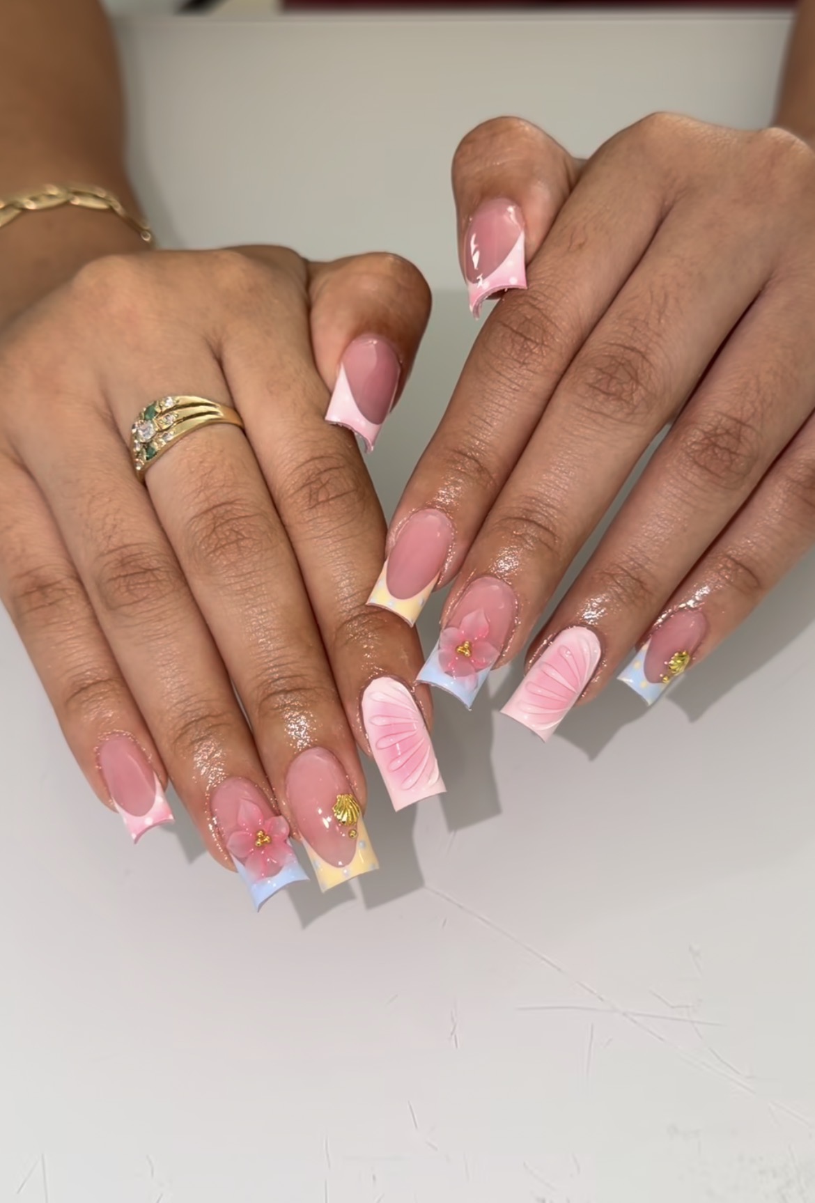You are currently viewing Fresh & Trendy Spring Nails Color Combos You Need to Try