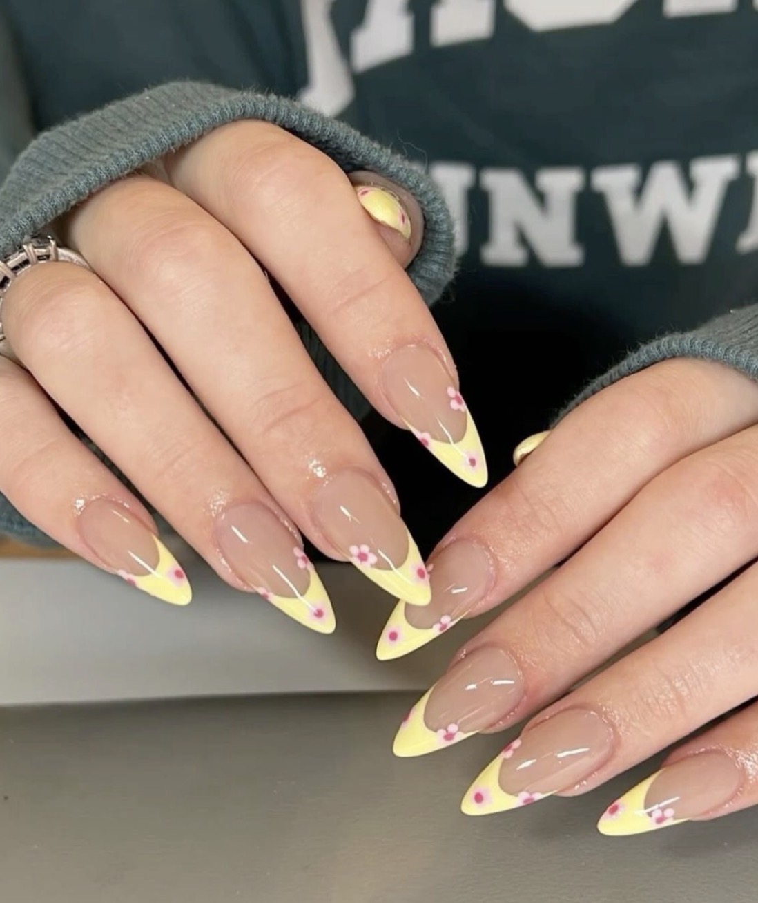 You are currently viewing Spring Nails Designs That Feel Like a Breath of Fresh Air