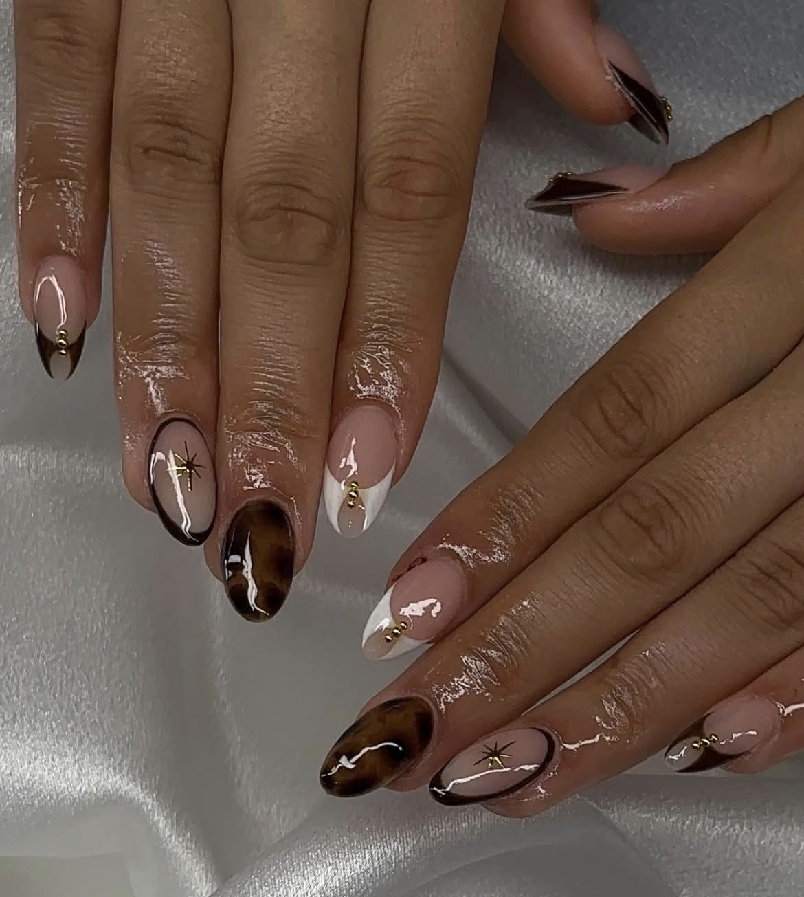 You are currently viewing Classy Short Almond Nails for Effortless Beauty