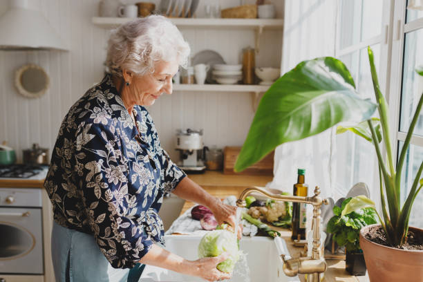 You are currently viewing Healthy Beauty Habits for Women Over 70