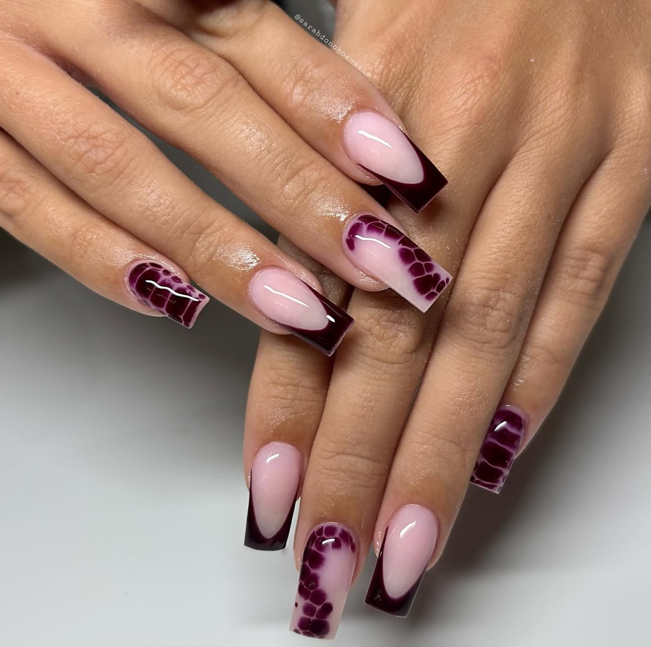 You are currently viewing Autumn-Inspired Simple French Nails for Everyday Glam