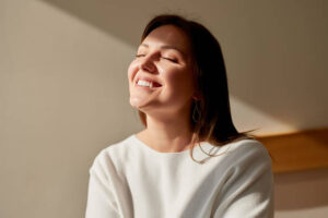 Read more about the article How to Keep Your Skin Soft and Glowing Naturally