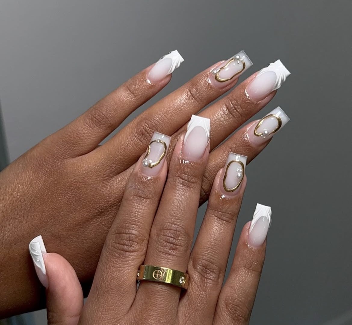 You are currently viewing Chic Fall White Nail Ideas That Are Perfect for Cozy Season