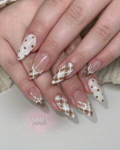 Cozy Fall Nail Ideas That Will Match Your Autumn Outfits Perfectly
