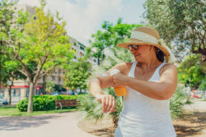 Read more about the article Common Body Care Mistakes That Age Your Skin Faster