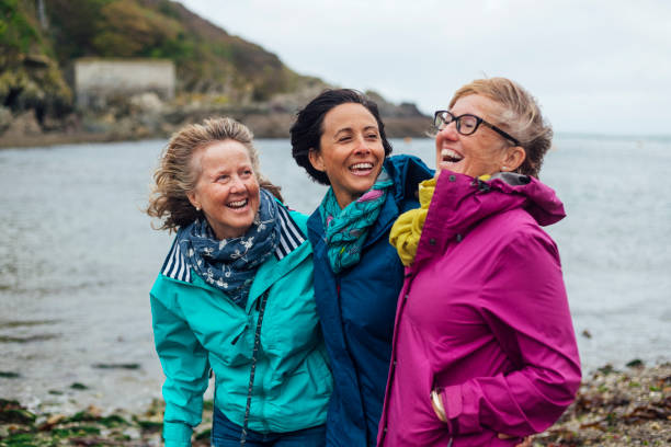 You are currently viewing 10 Things Women Over 60 Should Stop Doing for Better Health and Happiness