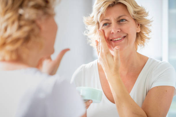 You are currently viewing Most Women Over 60 Ignore These 7 Skincare Tips Until It’s Too Late
