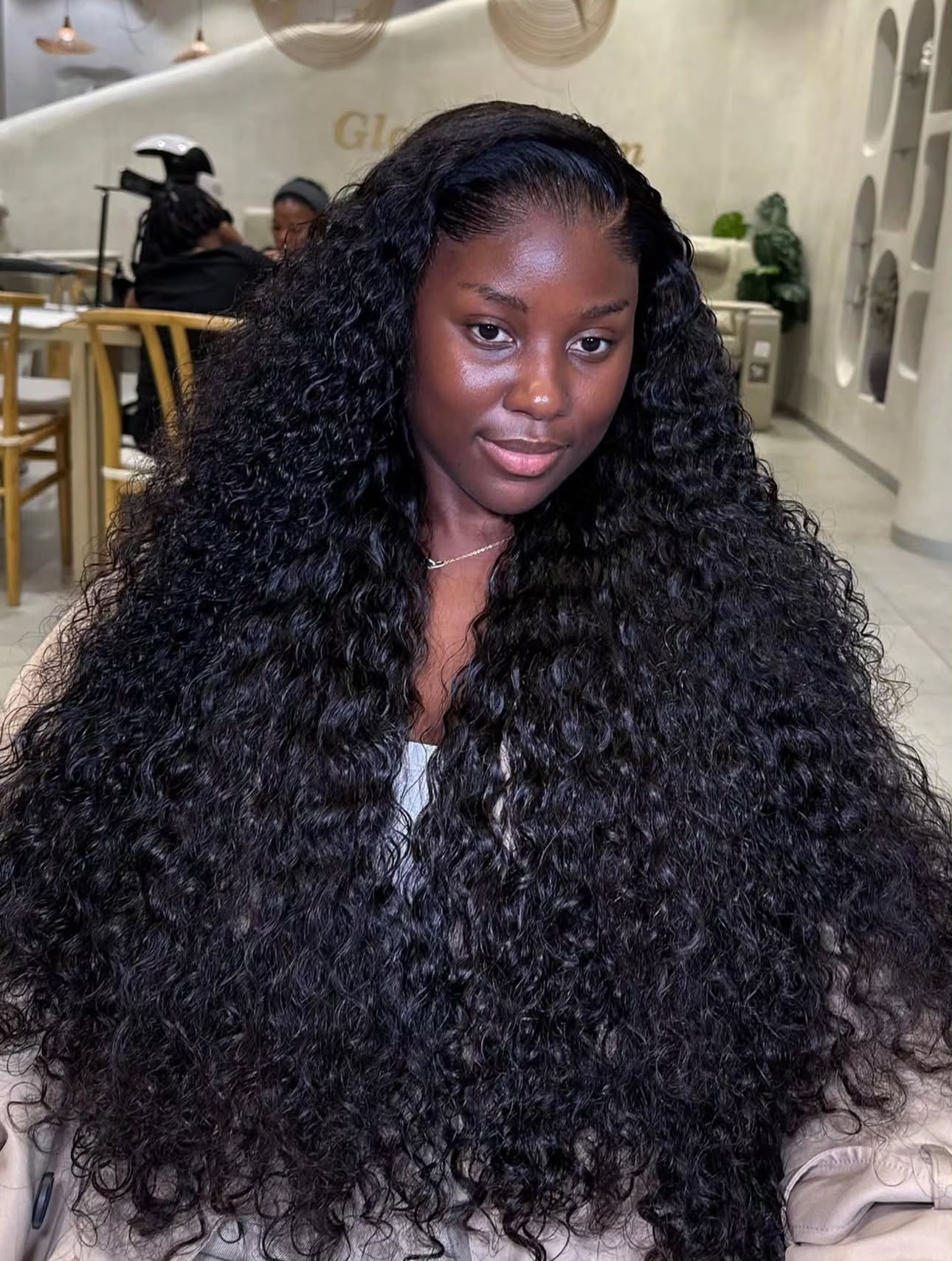 You are currently viewing Long Curly Hairstyles for Women of Color