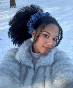 Read more about the article Winter Curly Hairstyles for Melanated Women